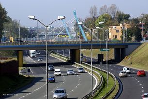 Chorzów - wiadukt nad DTŚ w ciągu ul.BOWiD (fot. M. Staszyk)